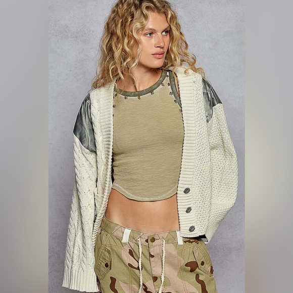 622. POL gorgeous button oversized mixed fabrics cardigan sweater - Picture 4 of 5